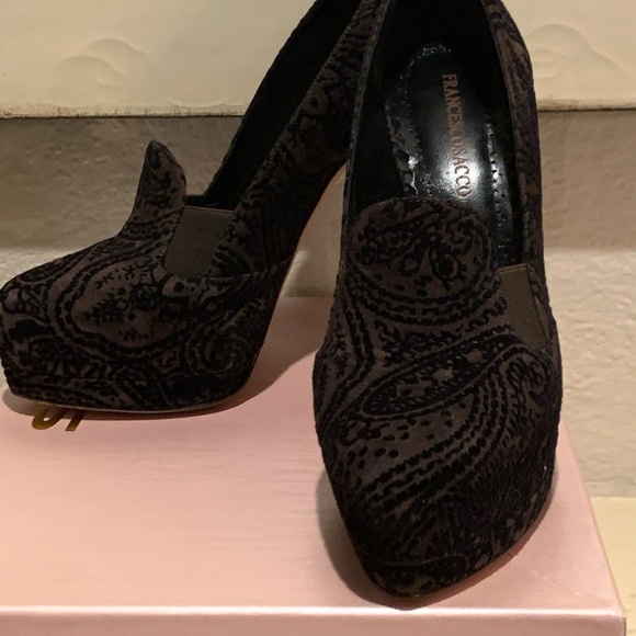 NWT Love these shoes! SZ.7 very comfortable - Picture 2 of 8